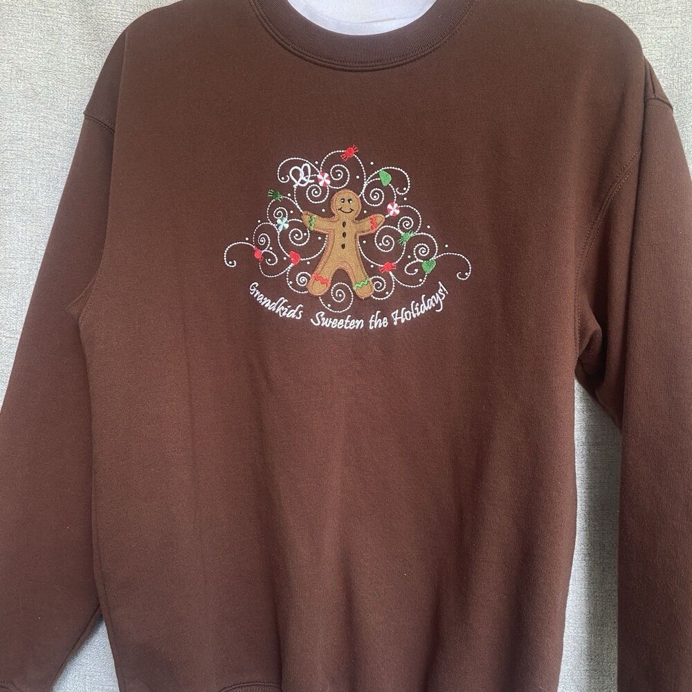 Christmas Gingerbread Sweatshirt M Embroidered Grandkids Grandmacore Brown Vtg